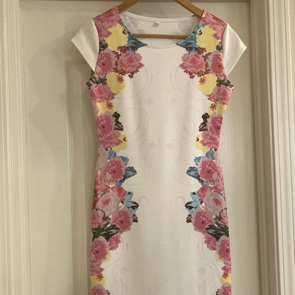Beautiful Floral Print Cap Sleeve scuba like Dress